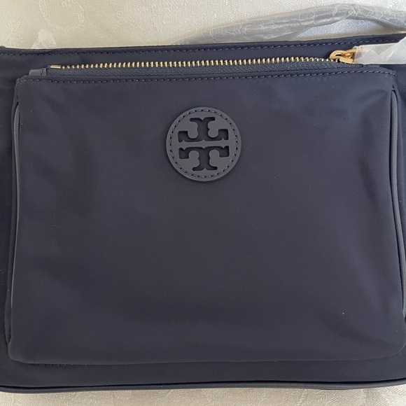 Tory Burch Handbags - Authentic Tory Burch Nylon Swingpack Crossbody